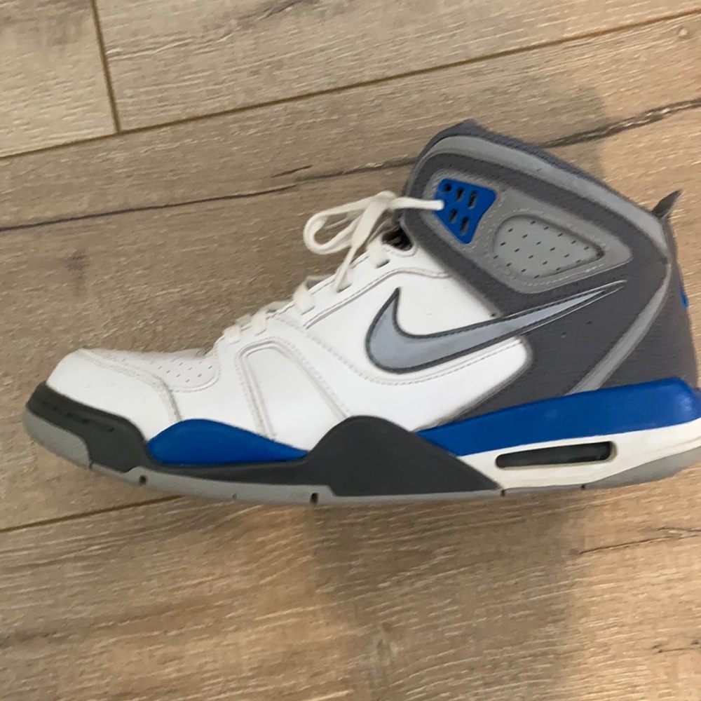 Nike Flight 89